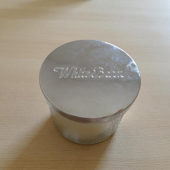 Bath & Body Works Three-Wick Candle - PINEAPPLE POUND CAKE - NWT - Picture 3 of 3